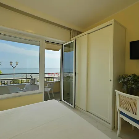 Atlantic Apartmanhotel 4*