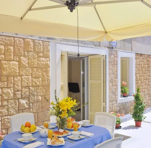 アパートホテル Atlantic アラッシオ