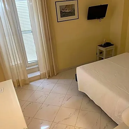 Atlantic Apartahotel 4*