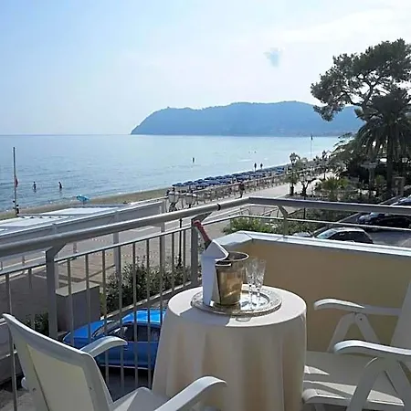 Atlantic Apartahotel Alassio