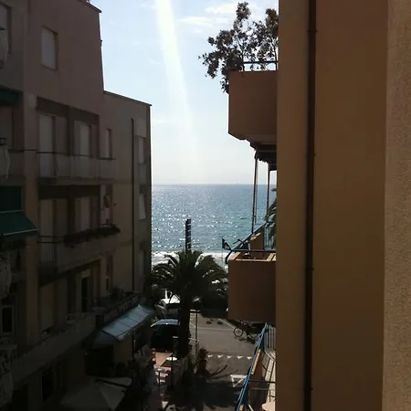 Atlantic Aparthotel 4*